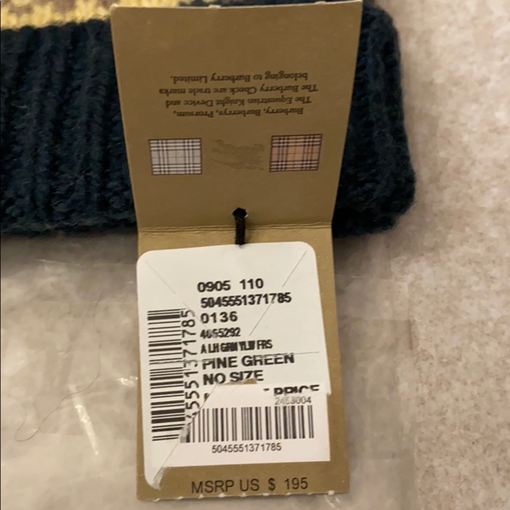 BNWT Burberry Pine Green Cashmere Knit Beanie Hat - Picture 4 of 10